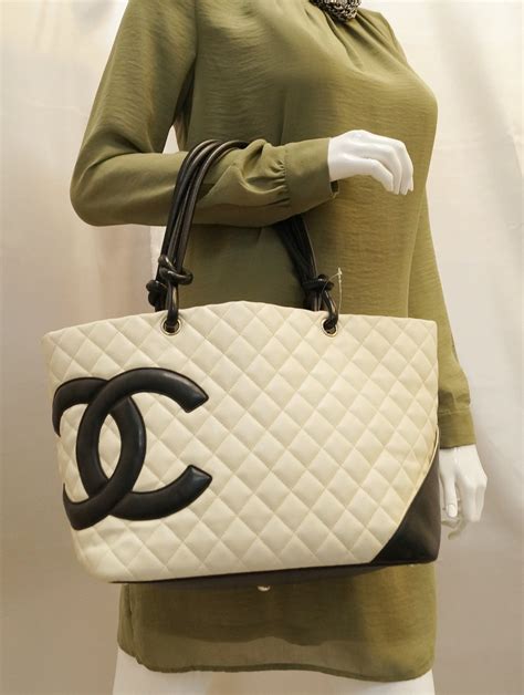 chanel purses and wallets|where to buy Chanel wallet.